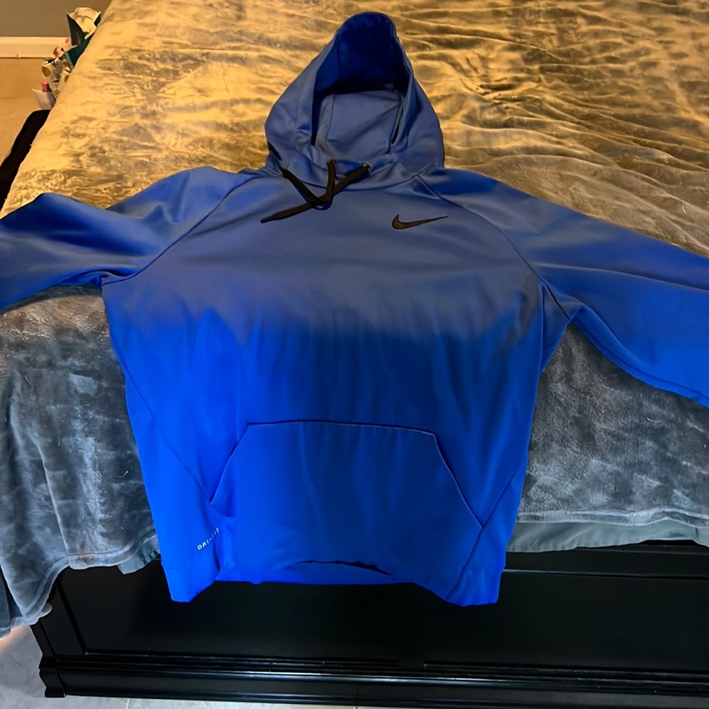 Men’s Nike blue dri fit hoodie